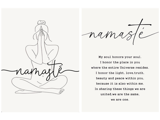 Zweiteiliges Kunstposter mit minimalistischer, feinliniger Yoga-Silhouette und kalligraphischem Text in schlichter, moderner Typografie auf hellem Baumwollhintergrund.