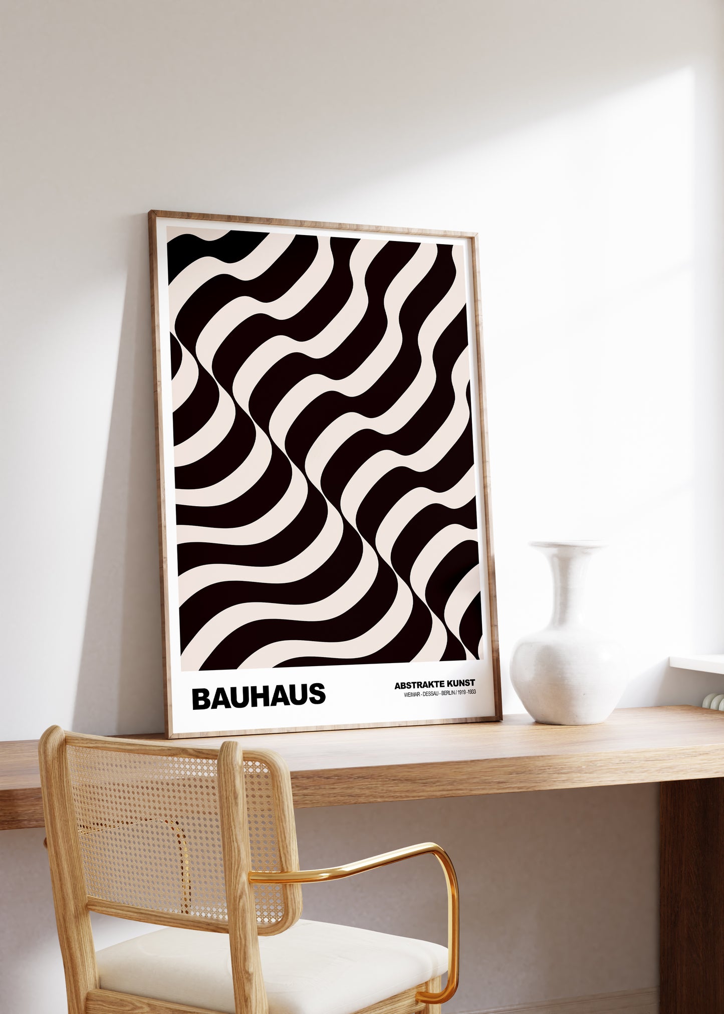 Poster Bauhaus Abstrakte Kunst · Wellenmuster in Beige und Schwarz · Geometrisches Retro Design · Print ohne Rahmen