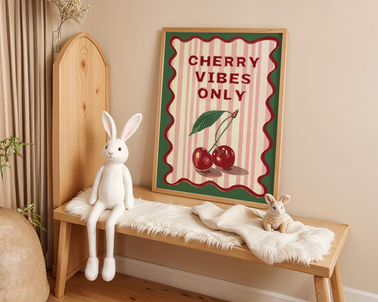 Poster Kinderzimmer Kirschen · Cherry Vibes Only · Fruchtige Wanddeko im Retro Look · Lustiges Spruchposter · Deko Print Ohne Rahmen