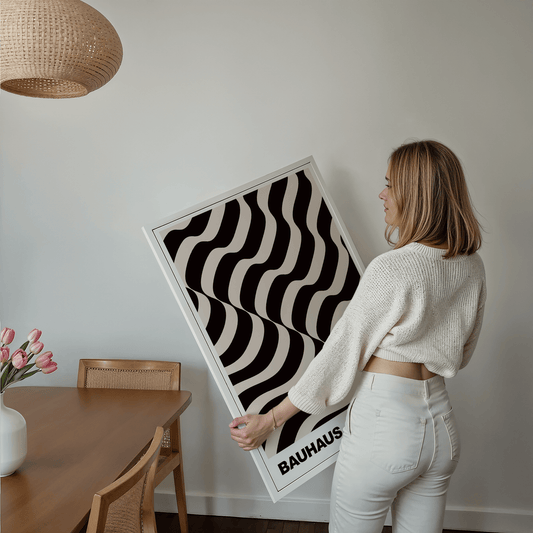 Poster Bauhaus Abstrakte Kunst · Wellenmuster in Beige und Schwarz · Geometrisches Retro Design · Print ohne Rahmen - justgoodmood