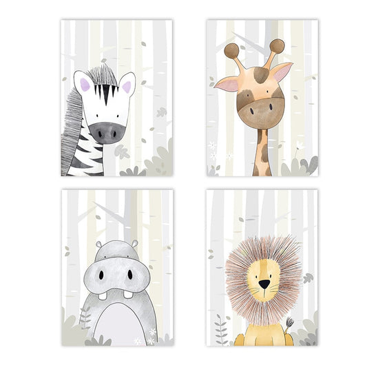 Lustige Tierposter Set von justgoodmood zeigt Giraffe, Zebra, Nilpferd und Löwe - perfekte Wanddekoration für jedes Kinderzimmer.