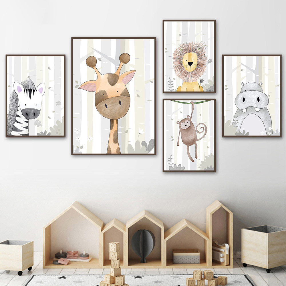 Tierposter für Kinderzimmer mit Giraffe, Löwe, Zebra, Affe und Nilpferd als Deko-Print von justgoodmood - bezaubernde Wandkunst für kleine Abenteurer.