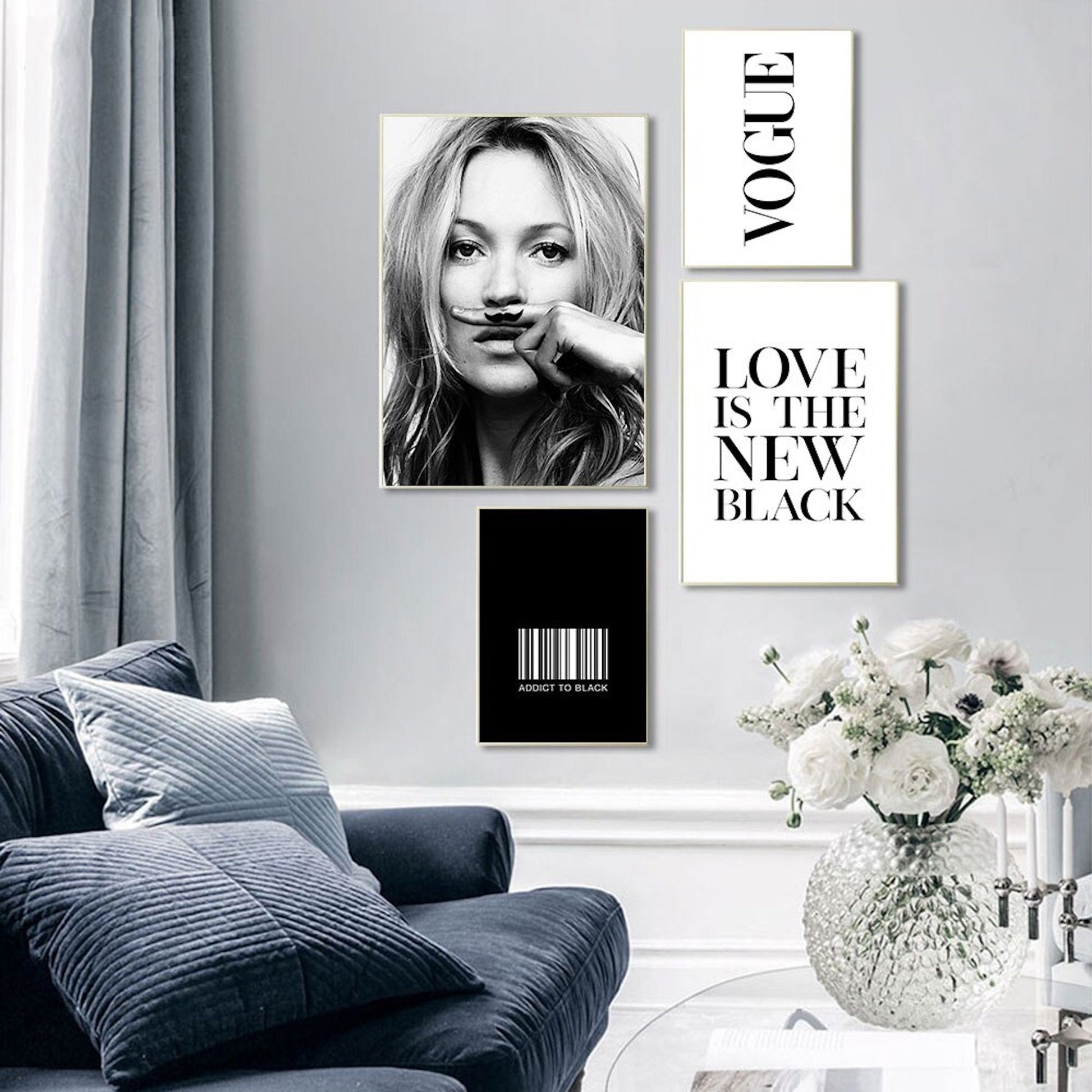 Elegantes Wandbild Schwarz Weiß Kate Moss Vogue, stilvoll dekoriert im Wohnzimmer mit Blumen, von justgoodmood.