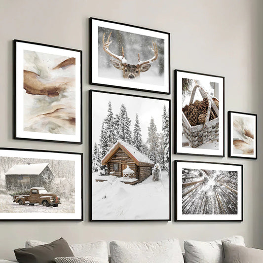 Stimmungsvolles Wandbild Set mit dem Titel "Winter Tannenzapfen Baumstämme Frostblätter" von justgoodmood, das winterliche Motive und gemütliche Atmosphäre für Ihr Zuhause schafft.