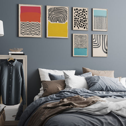 Stylisches Set aus abstrakten Postern mit Linien und Formen, ideal für Wohnzimmer- und Schlafzimmer Deko von justgoodmood. Poster mit lebendigen Farben und modernen Designs.
