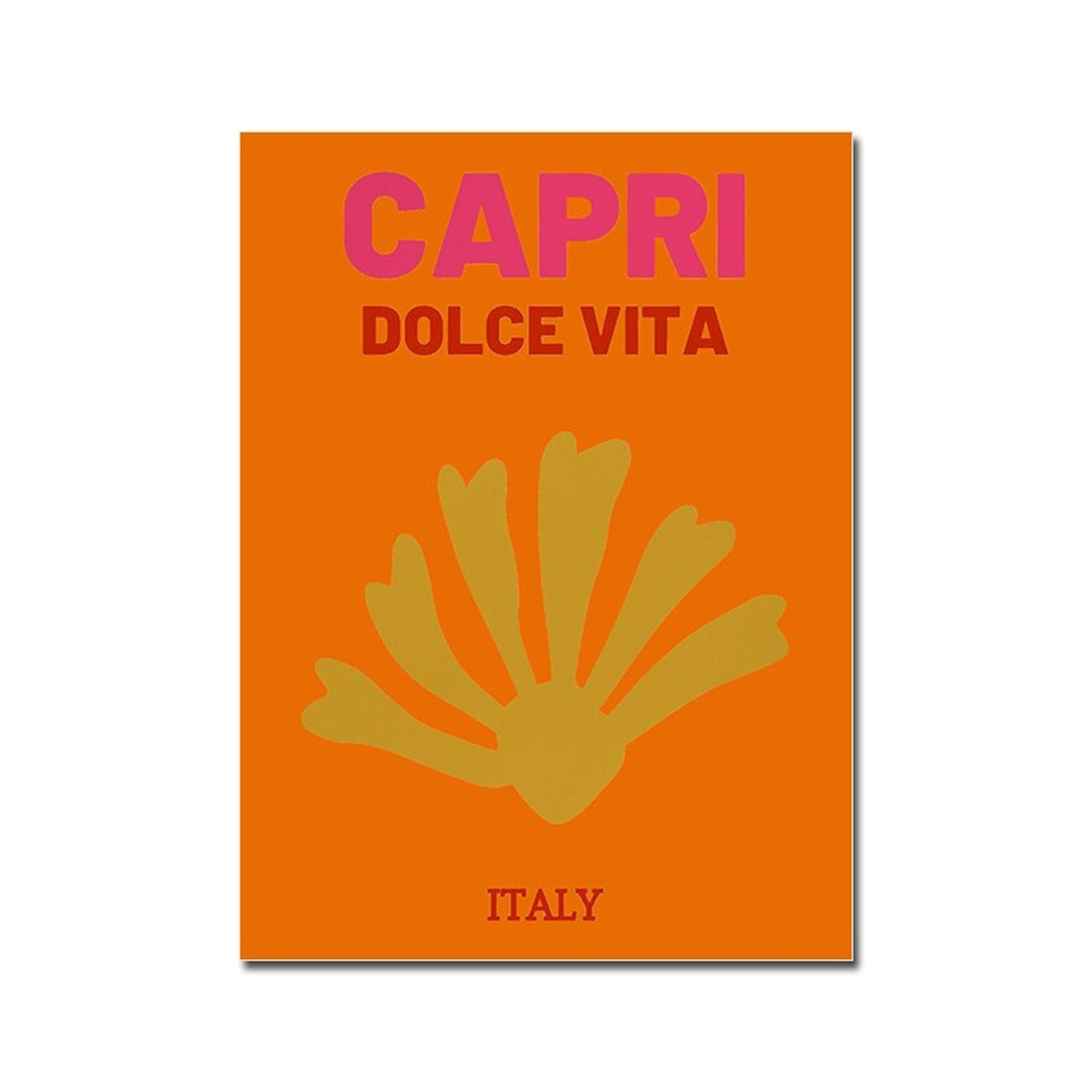 Auffälliges Capri-Wandkunst-Poster mit der Aufschrift 'CAPRI DOLCE VITA' von justgoodmood, eine stilvolle Deko für jeden Raum.