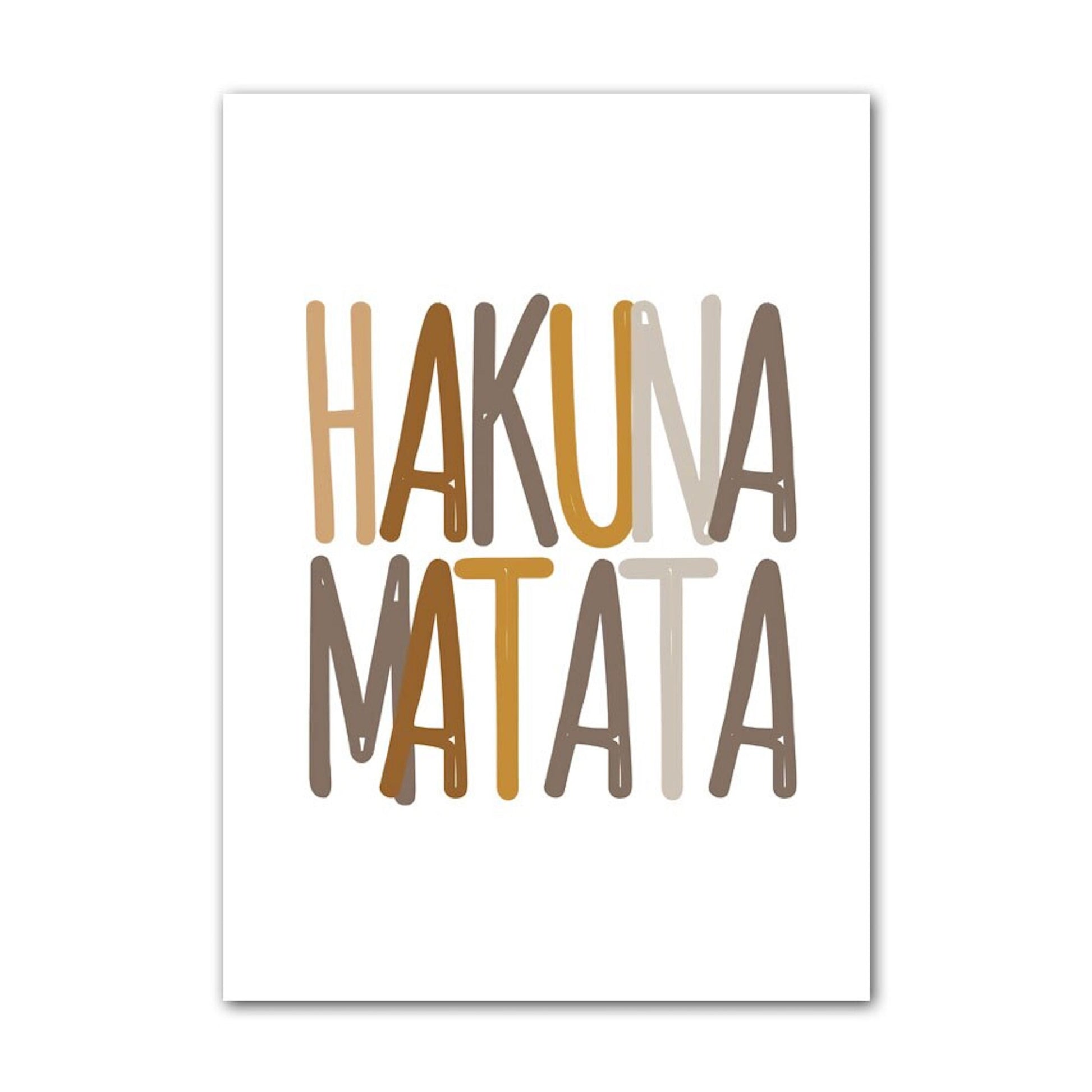 Fröhliches 'Hakuna Matata'-Design für Kinderzimmer, entworfen von justgoodmood – Poster mit Löwen, Tiger und Hakuna Matata.