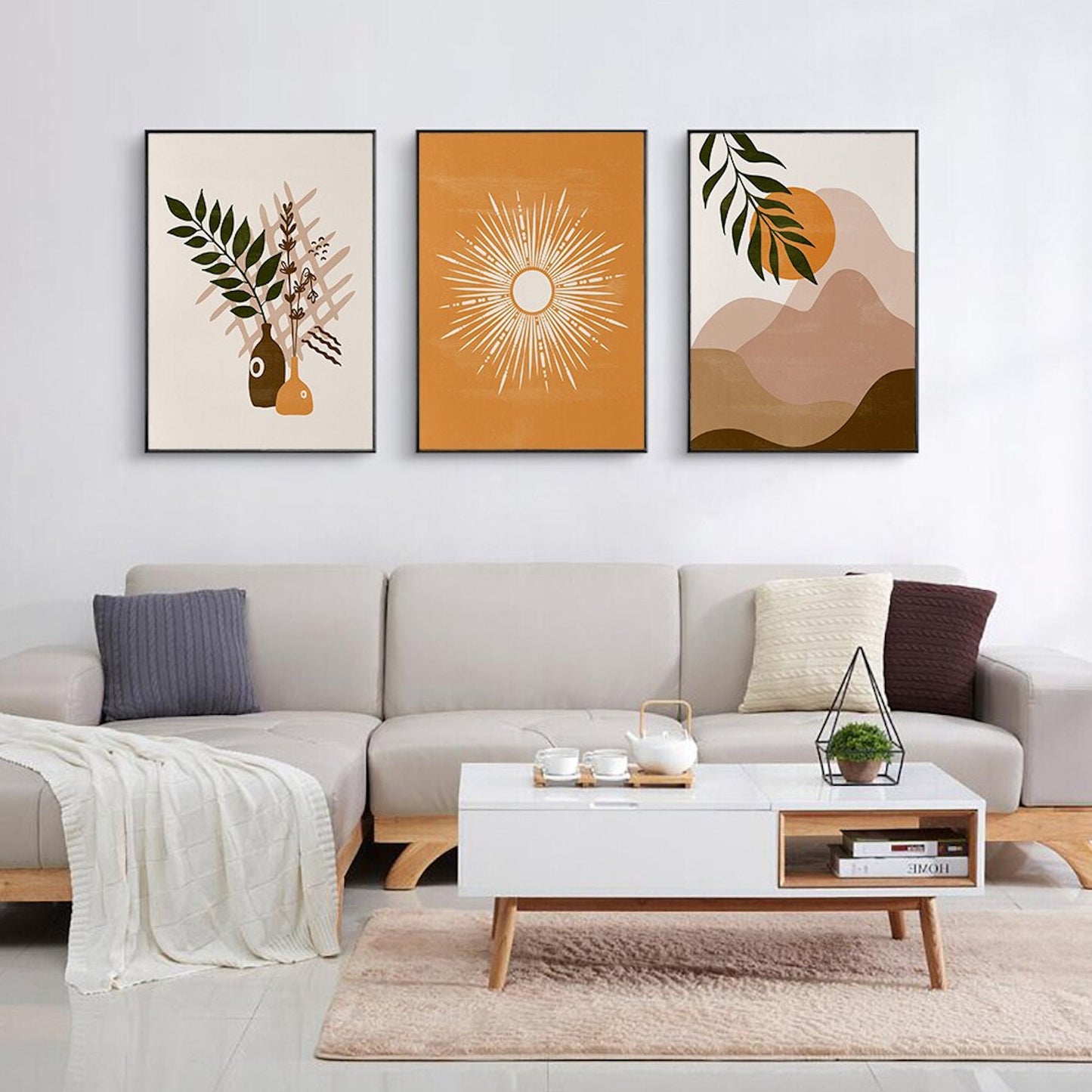 Stylisches Boho Poster mit Sonne, Bergen und Pflanzen im Blumetopf, ideal als Deko Print von justgoodmood, der frischen Wind in Ihr Zuhause bringt.