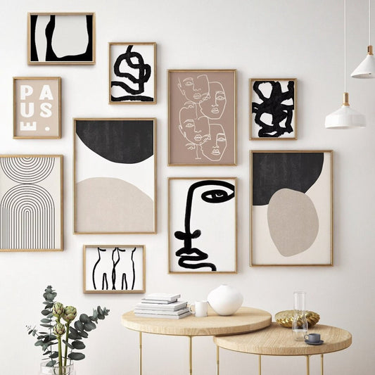 Poster mit Gesichtern, Linien und abstrakten Formen als Deko Print von justgoodmood, ideal für stilvolle Raumgestaltung.