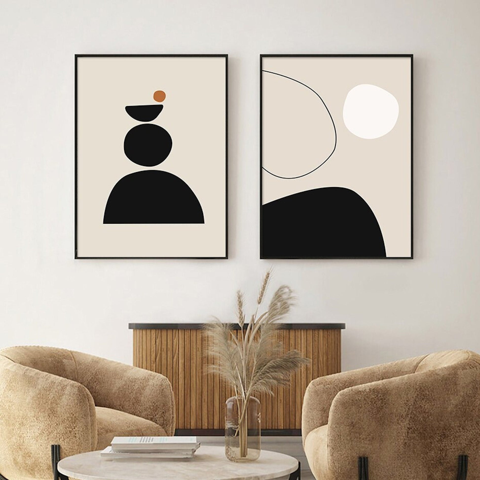 Minimalistische Wandkunst mit abstrahierten Formen in sanften Farben von justgoodmood, die Keise Linien und Bogen darstellen - ideale Deko für stilbewusste Räume.