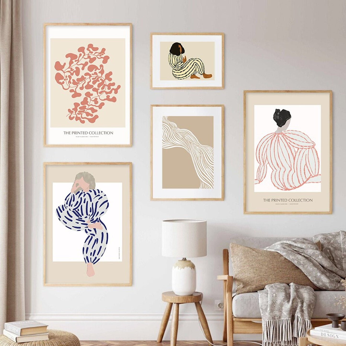 Stilvolles Boho Poster mit abstrakten Linien und Frauenkurven von justgoodmood. Ideal für eine geschmackvolle Wanddekoration.