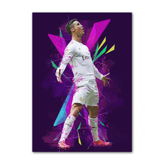 Kunstvolles Poster von Cristiano Ronaldo, der in jubelnder Pose auf lila Hintergrund steht. Perfekt als Deko Print ohne Rahmen von justgoodmood.