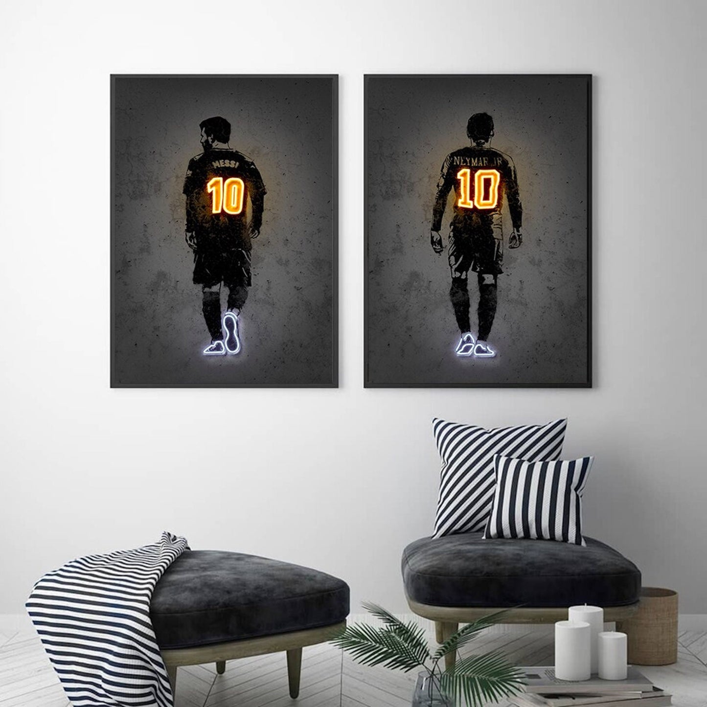 Modernes Poster von justgoodmood mit Neymar Jr. und Messi, beide im Neon-Look. Perfekte Deko für Fußballbegeisterte.