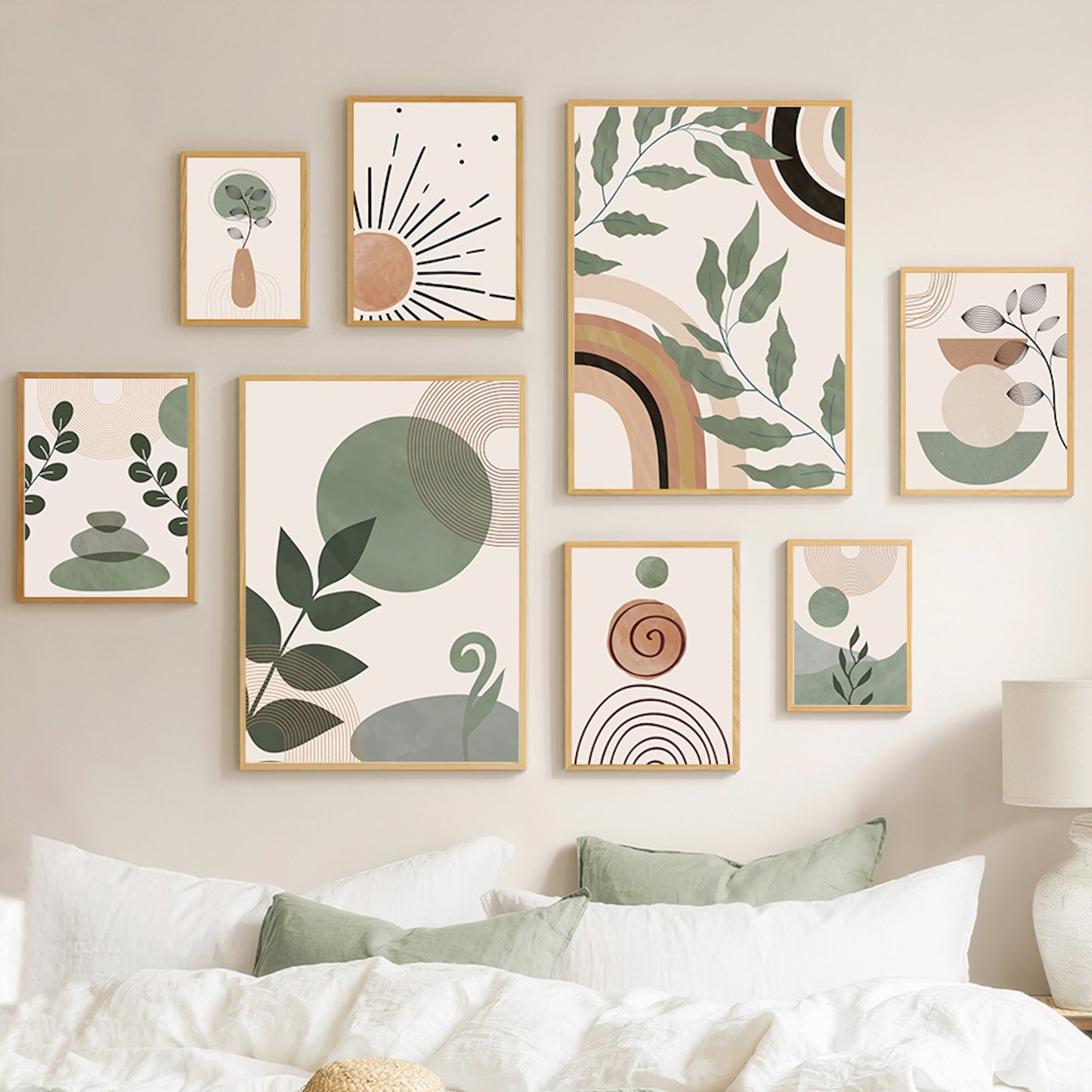 Wandbild Set von justgoodmood mit Boho geometrischen Formen in Grün, ideal für Wohnzimmer und Schlafzimmer. Stilvolle Kunstwerke bereichern jeden Raum.