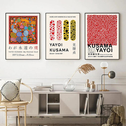 Stilvolles Yayoi Kusama Poster Set, perfekt für Ihr Wohnzimmer oder Schlafzimmer. Entdecken Sie die kreativen Kunstwerke von justgoodmood.