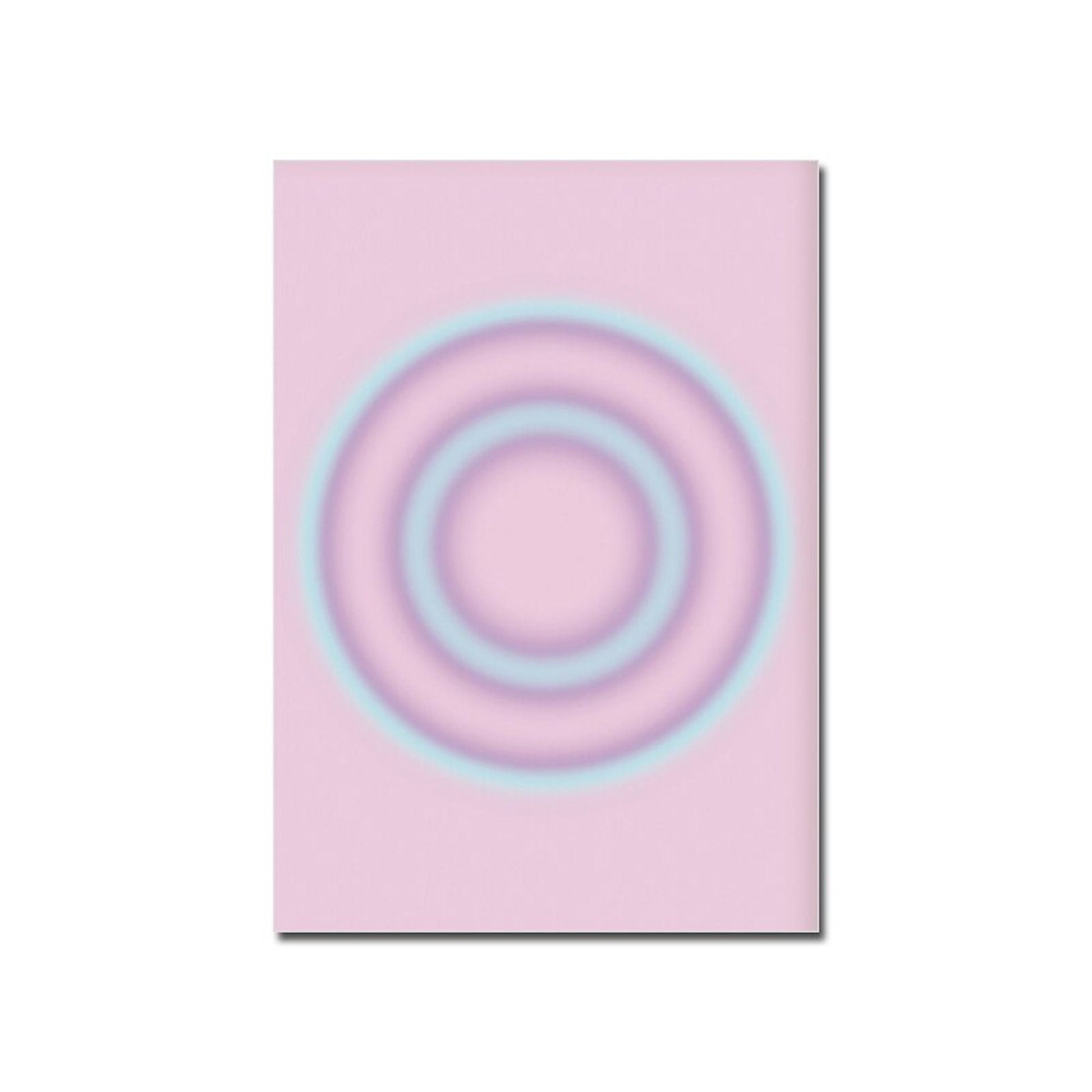 Minimalistisches Poster mit sanften, verschwommenen Kreisen in Rosa und Blau, geeignet für eine entspannende Atmosphäre in jedem Raum von justgoodmood, Poster Harmonie Energie Positiv Mindset.