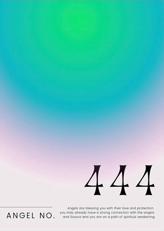 Hochwertiges Poster mit der Zahl 444, symbolisiert Schutz und Liebe. Dekorative Kunst von justgoodmood für eine positive Atmosphäre.