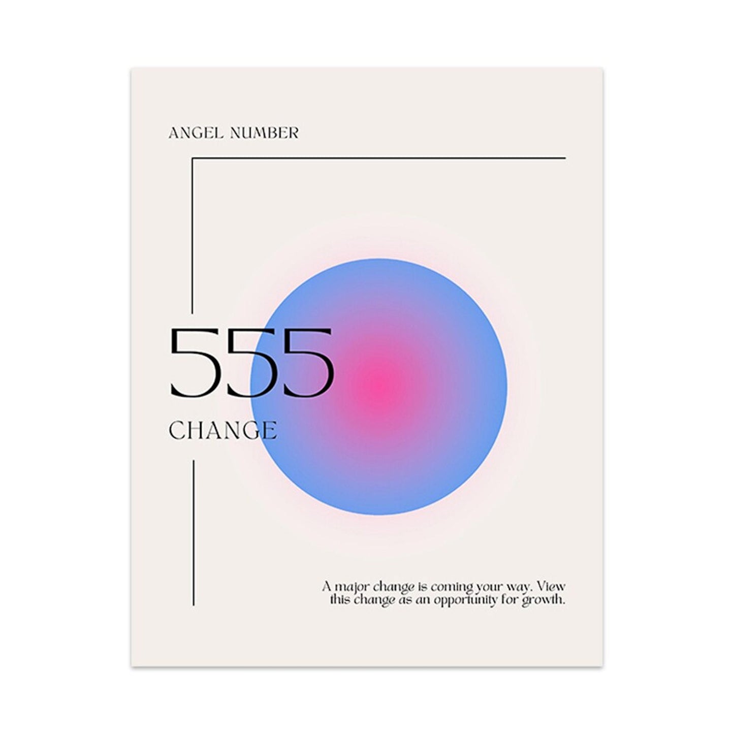 Inspirierendes Poster von justgoodmood, das die Engelszahl 555 mit der Bedeutung 'Change' darstellt. Mit einer dynamischen Farbpalette in Blau und Pink ermutigt es, Veränderungen als Wachstumschance zu sehen.