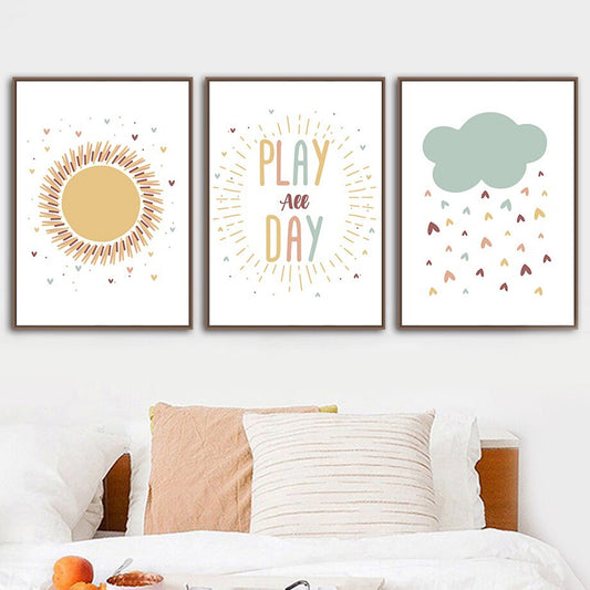 Buntes Poster für Kinderzimmer mit Sonnensymbol und der Aufschrift 'PLAY All DAY' von justgoodmood, perfekt als dekorativer Druck ohne Rahmen.