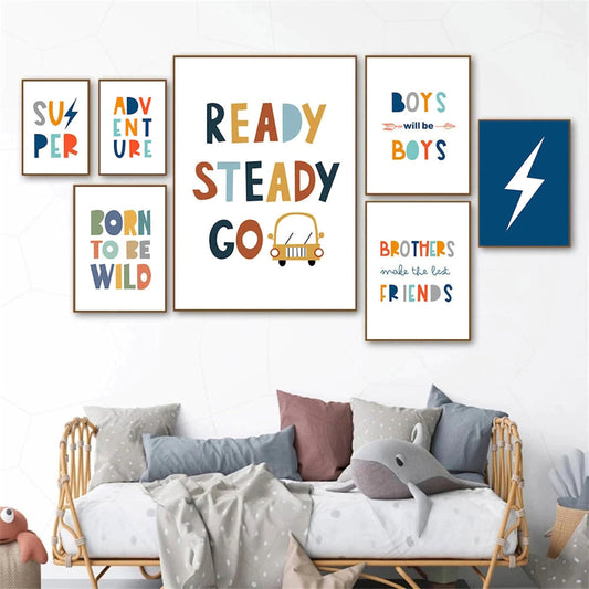 Bunte Wanddekoration mit inspirierenden Texten für das Kinderzimmer von justgoodmood, Titel: Poster Kinder Junge und Brüder Abenteuer als Deko Print ohne Rahmen.