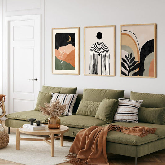 Gemütlicher Wohnbereich mit Wanddeko von justgoodmood: Poster "Berge am Mondschein und Pflanze bei Regenbogen", ideal für geschmackvolle Raumgestaltung.