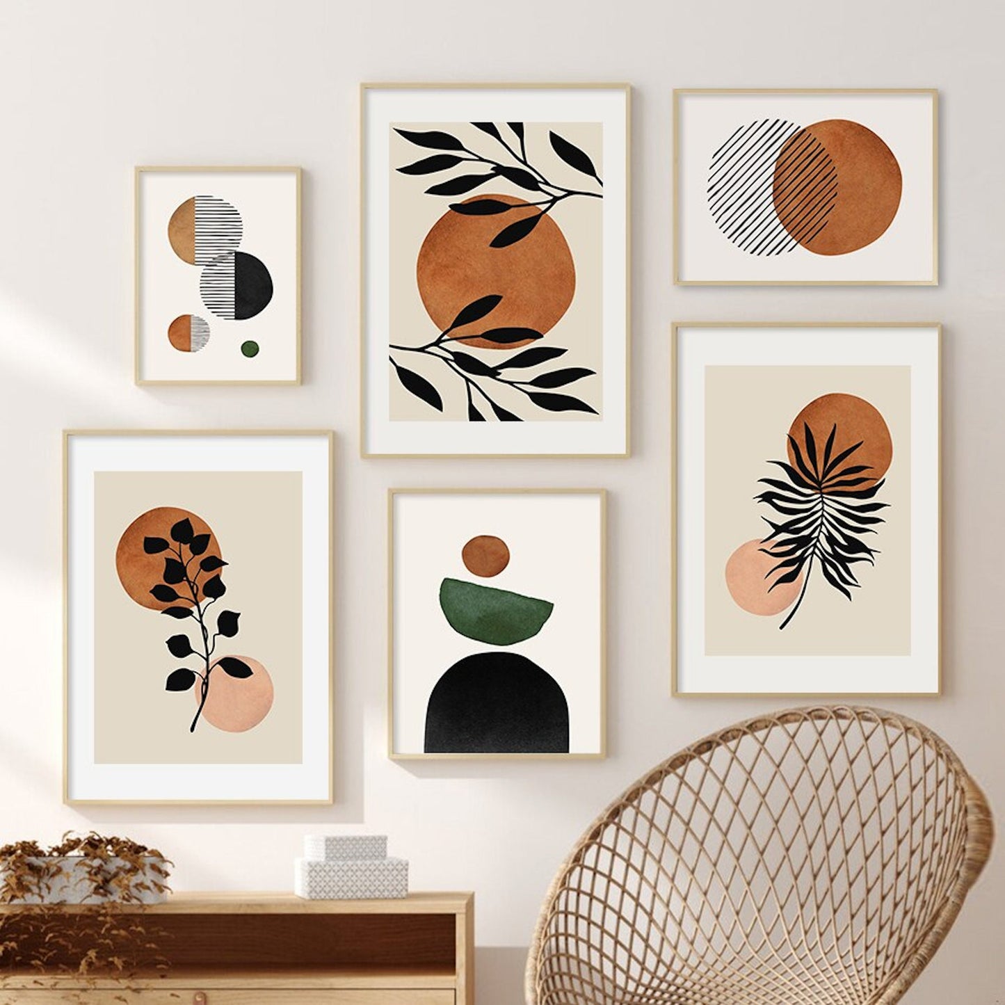 Stylische Boho Poster mit Blumen Zweigen und abstrakten Formen als Deko Print ohne Rahmen von justgoodmood. Ideal für kreative Innenraumeinrichtungen.
