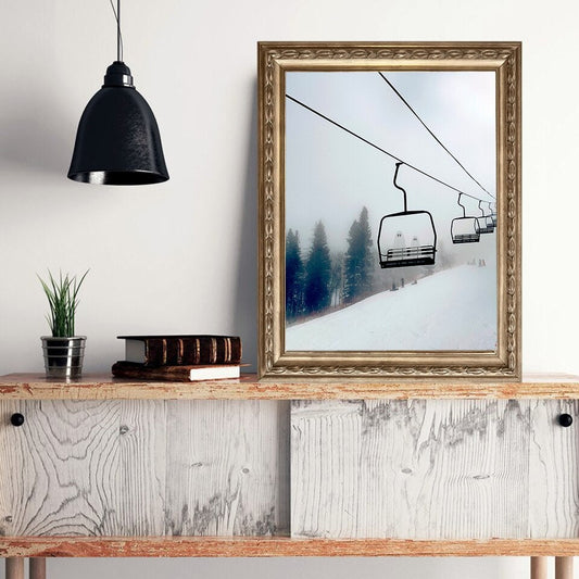Stylisches Vintage Geister Landschaft und Ski Lift Poster von justgoodmood in einem eleganten Rahmen, perfekt als Deko Print ohne Rahmen für dein Zuhause.