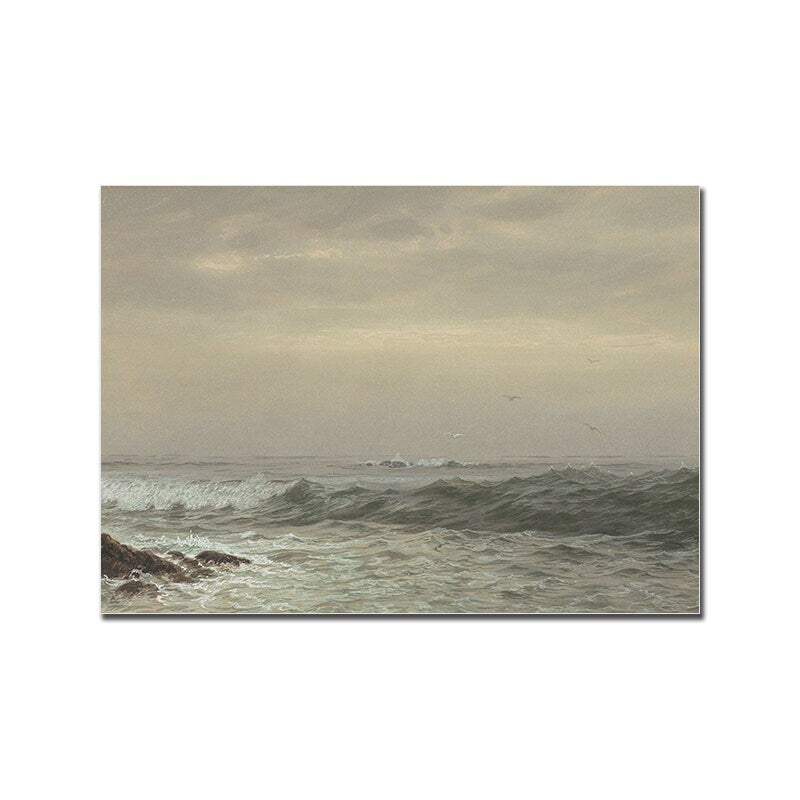 Küstenansicht mit stürmischen Wellen, eindrucksvoll als Wandkunst von justgoodmood, ideal für maritime Themen in Ihrem Wohnraum.