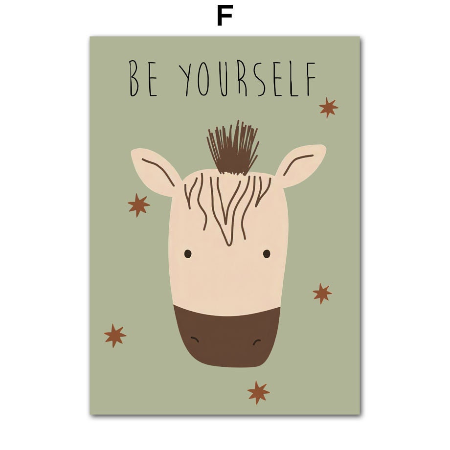 Niedliches Poster eines Pferdes mit der Botschaft 'Be Yourself'. Ein fröhlicher Print von justgoodmood, perfekt für eine persönliche Note in jedem Raum.