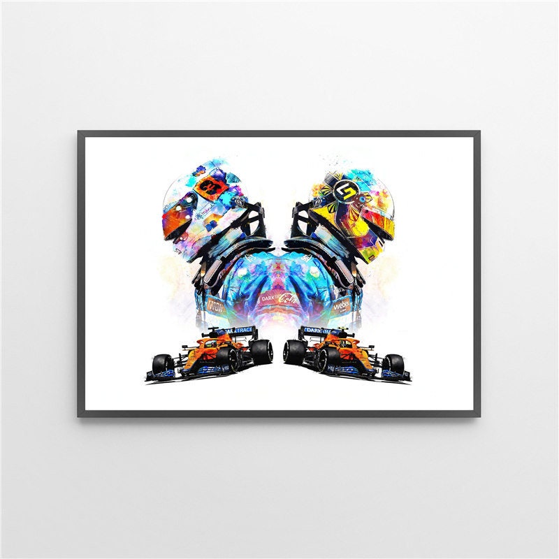 Buntes Poster von Formel 1 Rennfahrer Helmen, das die Leidenschaft für Motorsport darstellt. Jetzt erhältlich bei justgoodmood - Poster Formel 1 Rennfahrer Helm I Deko Print ohne Rahmen.