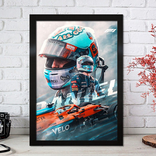 Poster von justgoodmood: Formel 1 Rennfahrer Legenden mit einem beeindruckenden Fahrerporträt, ideal für die Dekoration des Zimmers eines wahren Rennsportsenthusiasten.