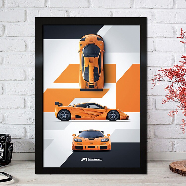 Beeindruckendes Deko-Print mit verschiedenen McLaren Rennwagen, das die Eleganz des Automobilsports zeigt. Ein tolles Poster von justgoodmood für jeden Autofan.