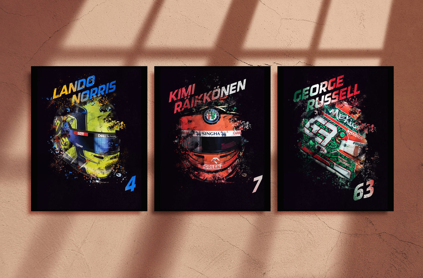 Eindrucksvolles Formel 1 Poster mit den Helmen von Lando Norris, Kimi Räikkönen und George Russell. Ideal für Motorsportfans. Hochwertiger Deko-Print ohne Rahmen von justgoodmood.