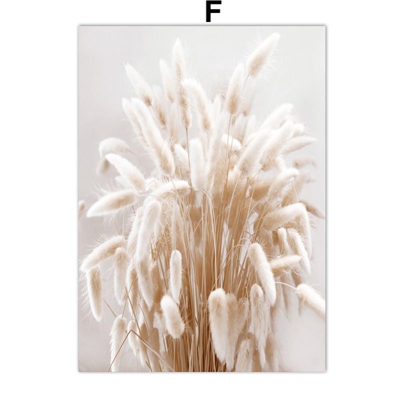 Bezauberndes Poster Pampasgras Beige Spiegel von justgoodmood – schöne Wanddeko. Detailreiche Dandelion mit Wassertropfen, die Sanftheit und Frische in jeden Raum bringt.