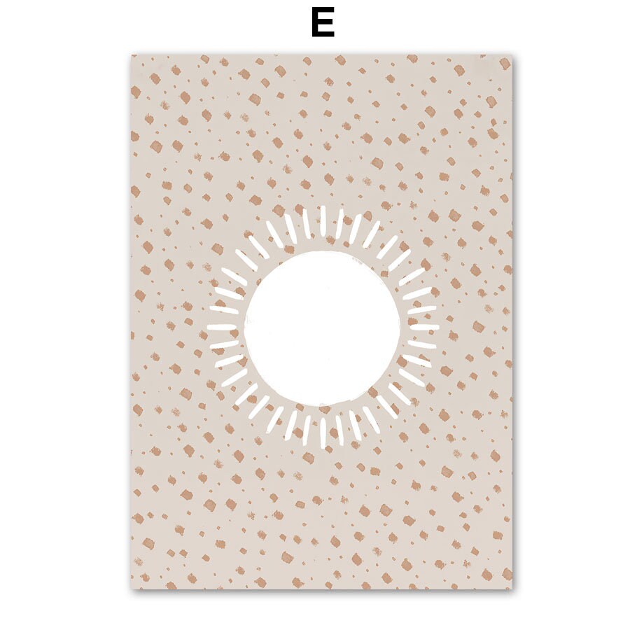 Boho Sunshine Beige Poster von justgoodmood. Ein stylishes Poster mit gewebtem Beigton und einem kreativen Sonnenmotiv, perfekt für das Kinderzimmer und Spielzimmer.
