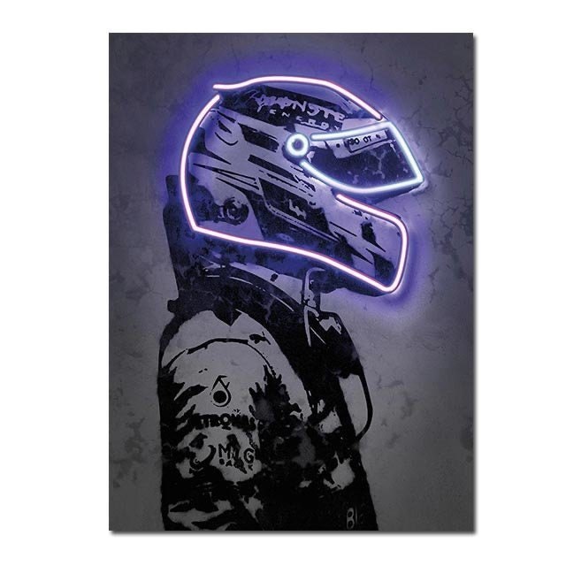 Helles und lebendiges Poster eines Formel 1 Rennfahrers mit neonfarbenem Helm von justgoodmood, eine perfekte dekorative Ergänzung für jeden Raum!