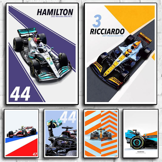 Farbenfrohes Poster von Hamilton im 2022 Mercedes AMG W13, ideal für Motorsport-Fans. Entdecken Sie dieses beeindruckende Deko Print von justgoodmood! Formel 1 Rennwagen Kunstwerk.