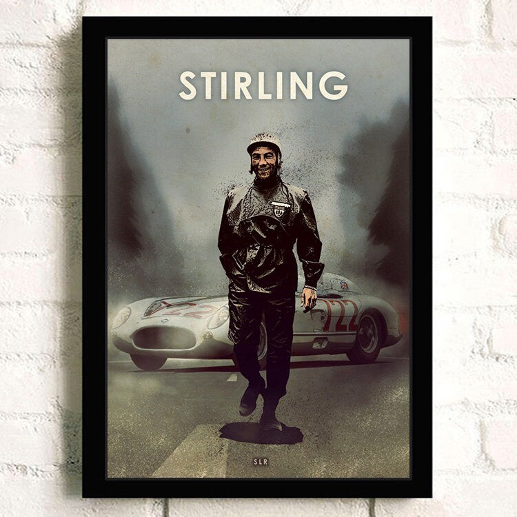 Stirling Moss, der legendäre Rennfahrer, in einem nostalgischen Kunst-Poster. Origineller Deko-Print von justgoodmood.