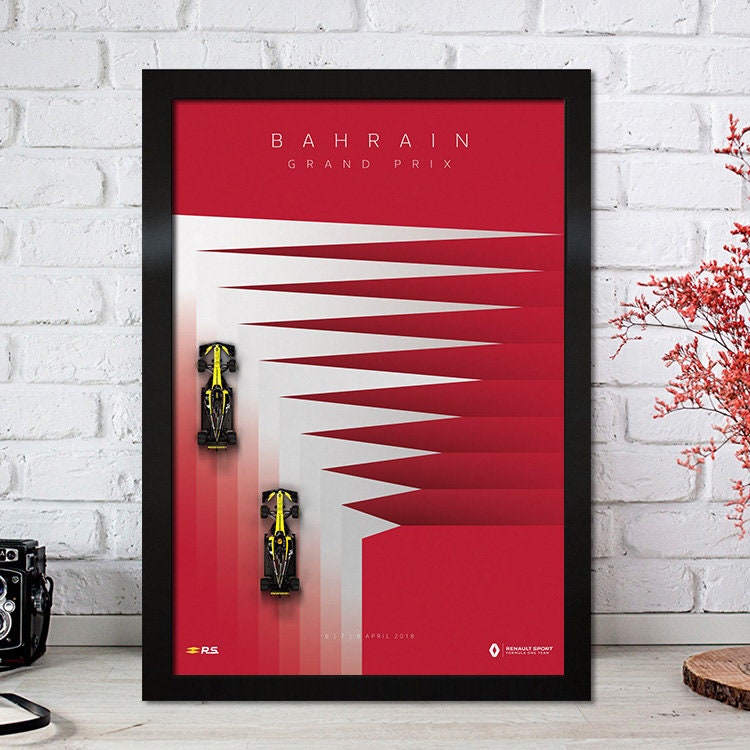 Ein aufregendes Poster des Bahrain Grand Prix mit stilisierten Rennwagen in spannenden roten Farbtönen, erhältlich bei justgoodmood. Poster Formel 1 Rennfahrer Legenden Rennwagen.