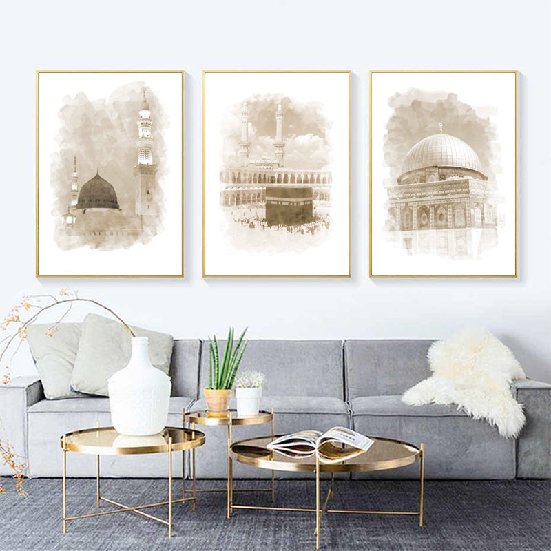 Kreative Wandgestaltung mit Kunst von justgoodmood, featuring islamische Architektur für das Wohnzimmer - Poster Mekka Islamische Architektur.