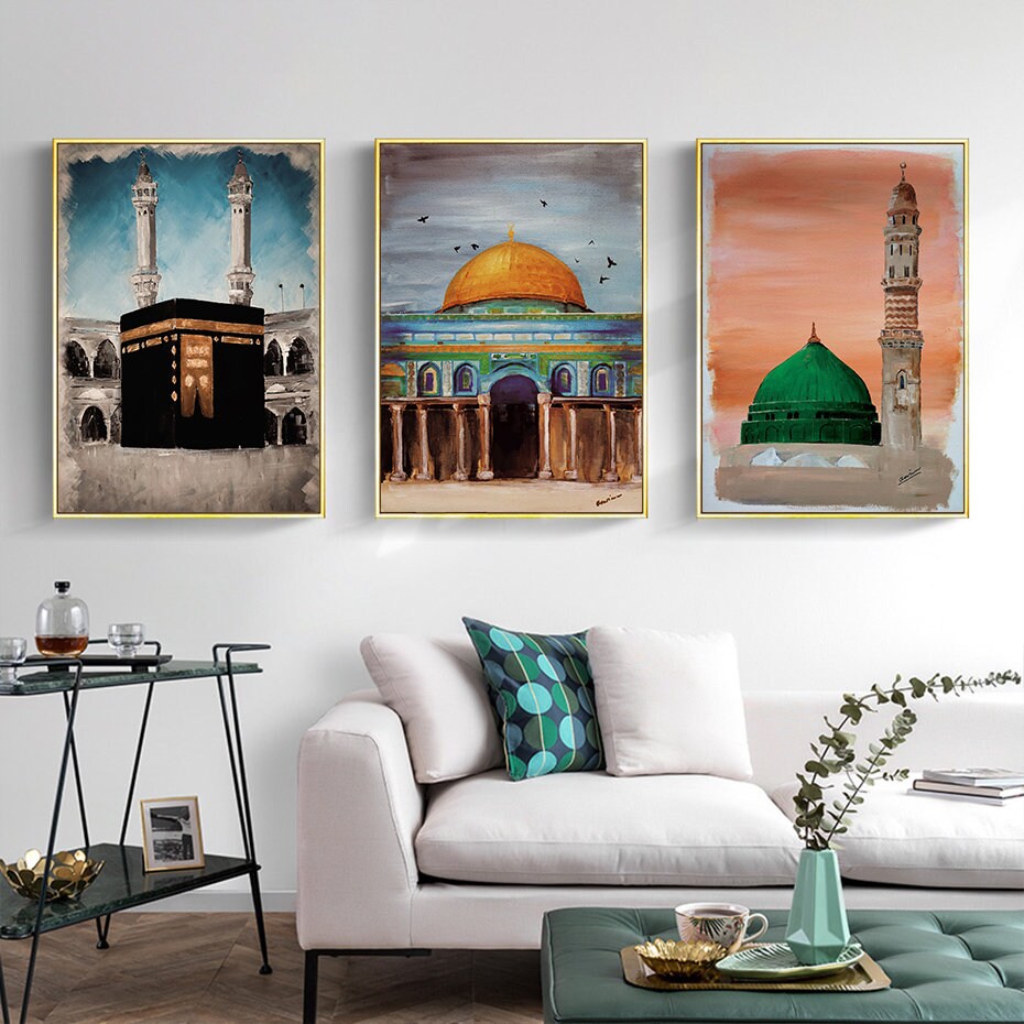 Stilvolles Wandbild mit der Kaaba, der Al Aqsa Moschee und dem grünen Dome, ideale Deko für Ihr Zuhause, erhältlich bei justgoodmood, Poster Al Aqsa Moschee Kaaba Minarett I Wandbilder Wohnzimmer & Schlafzimmer I Deko Print Bilder I ohne Rahmen.