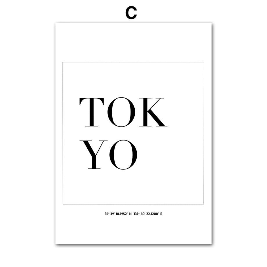 Schickes Schwarz-Weiß-Poster mit dem Titel 'TOKYO' von justgoodmood. Ein tolles Wandbild für eine stilvolle Raumgestaltung.