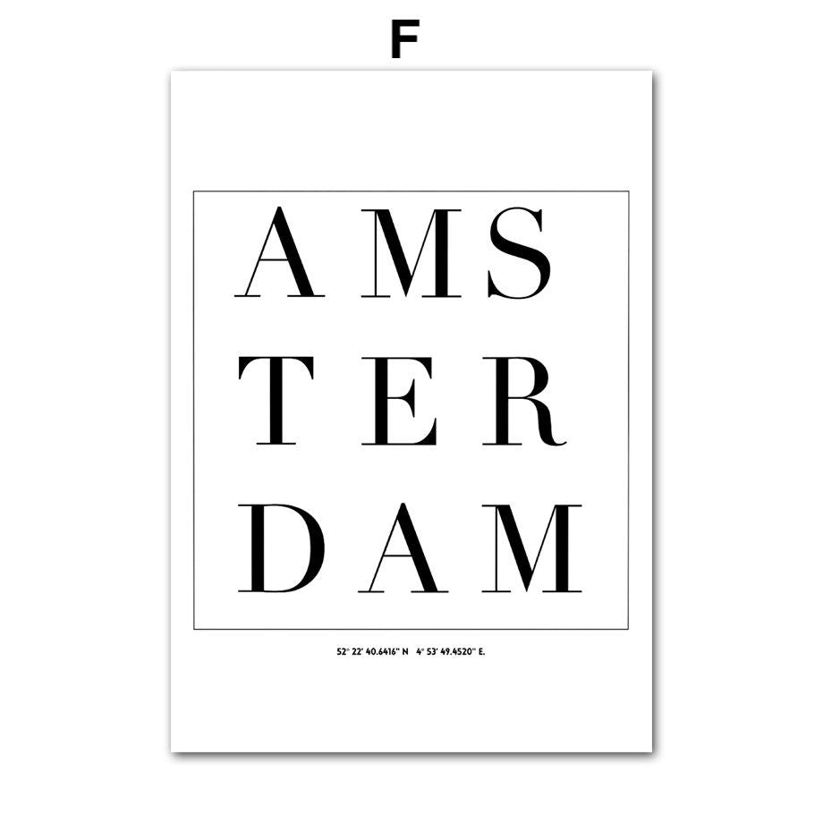 Stylisches Schwarz-Weiß-Poster mit dem Schriftzug 'AMSTERDAM' in elegantem Design, perfekt für moderne Innenräume, erhältlich bei justgoodmood.