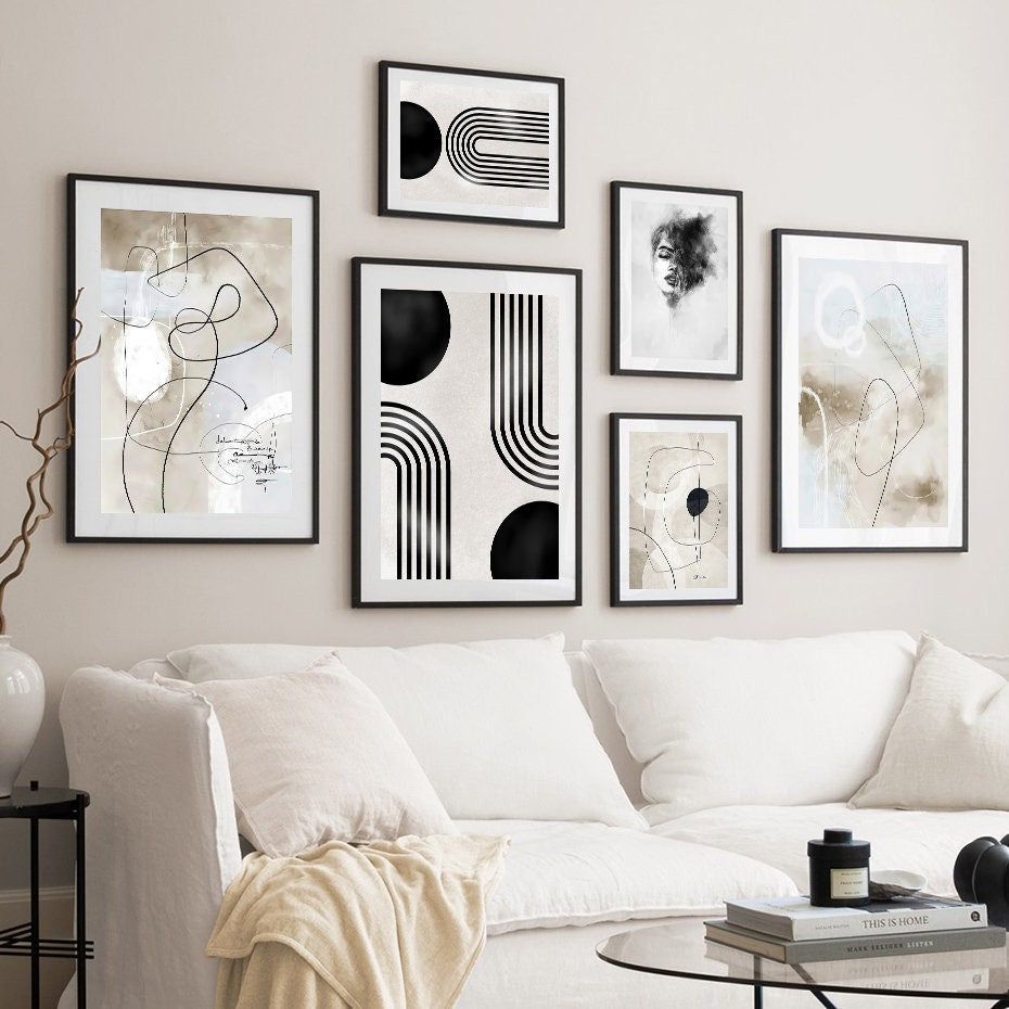Harmonische Wandgestaltung mit einem Set von Boho Abstrakt Geometrischen Formen, die das Wohnzimmer von justgoodmood verschönern. Ideal für eine stilvolle Oase zu Hause.