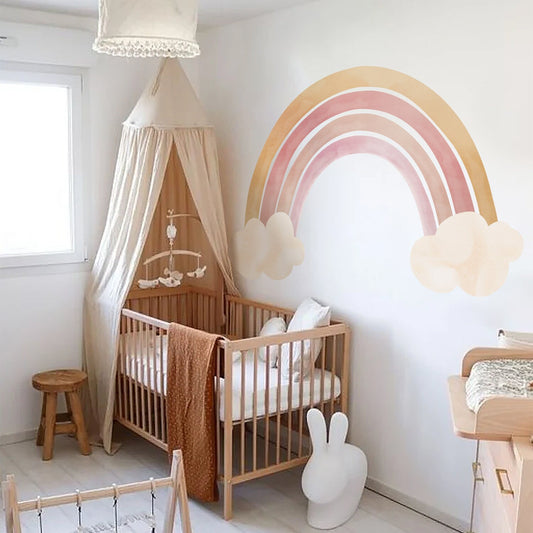 Hübscher Kinderzimmer mit Sticker Kinderzimmer Wandaufkleber Regenbogen Wolken von justgoodmood. Der Regenbogen-Design verleiht dem Raum eine fröhliche Atmosphäre.