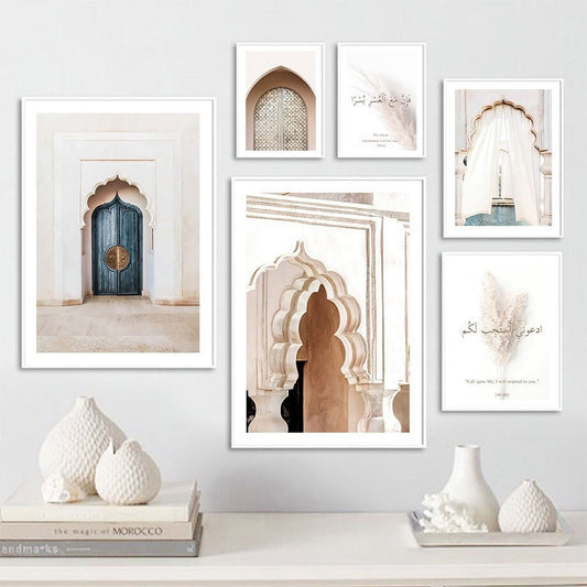 Wunderschönes Poster Marokko Tor mit arabischer Architektur, dekorativ für Wohnzimmer und Schlafzimmer, von justgoodmood.
