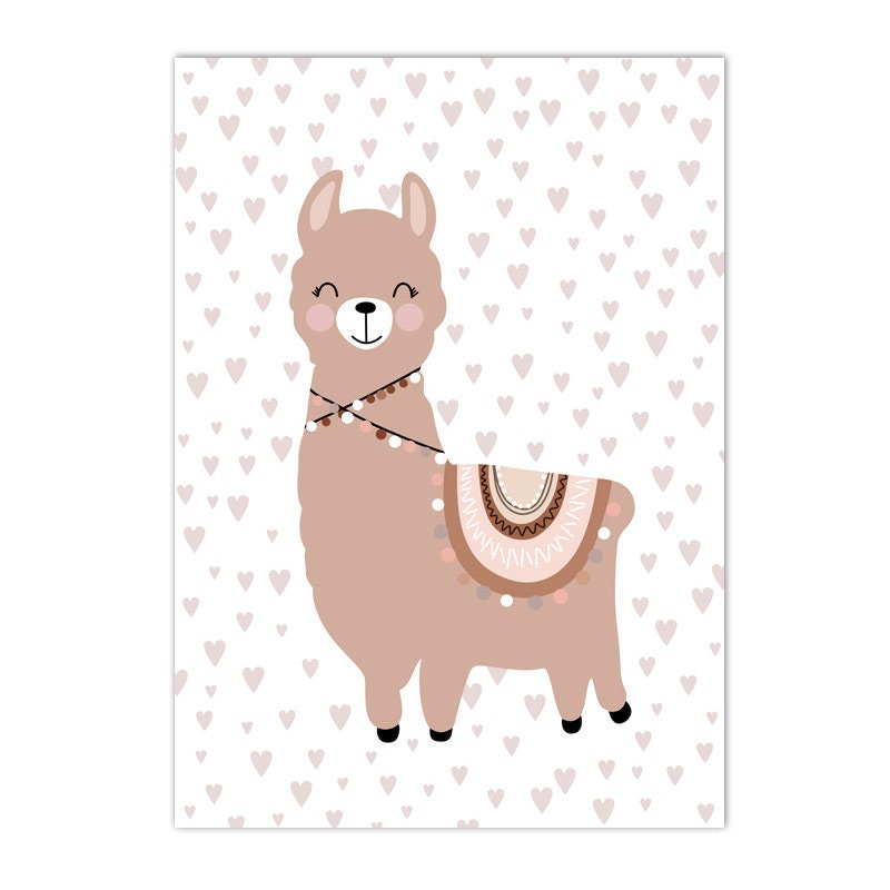 Niedliches Lama Poster für Kinderzimmer von justgoodmood, das ein fröhliches Lama mit einem Herzmuster im Hintergrund zeigt.