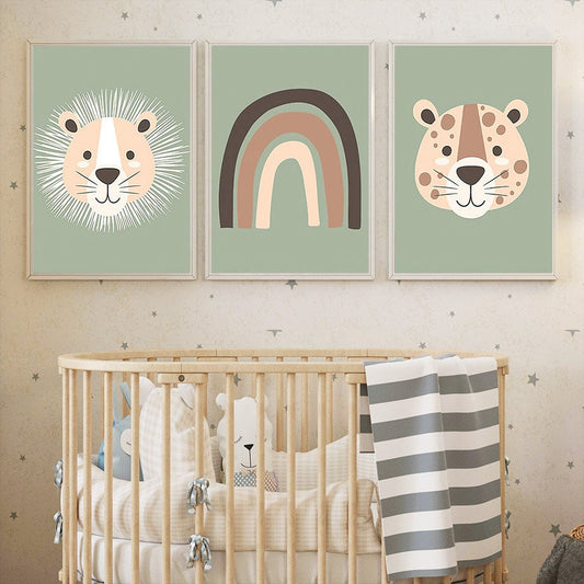 Niedliches Kinderzimmerposter mit Löwen, Regenbogen und Leoparden, ideal für kreative Wandgestaltung, von justgoodmood - Dschungel Tiere Kunst Druck.