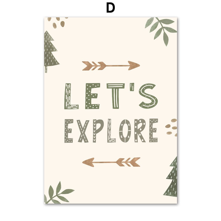 Fröhliches Poster mit dem Schriftzug "LET'S EXPLORE" in verspielten Buchstaben und einem kreativen Design, perfekt für Kinderzimmer Dschungel Tiere Abenteuer von justgoodmood.