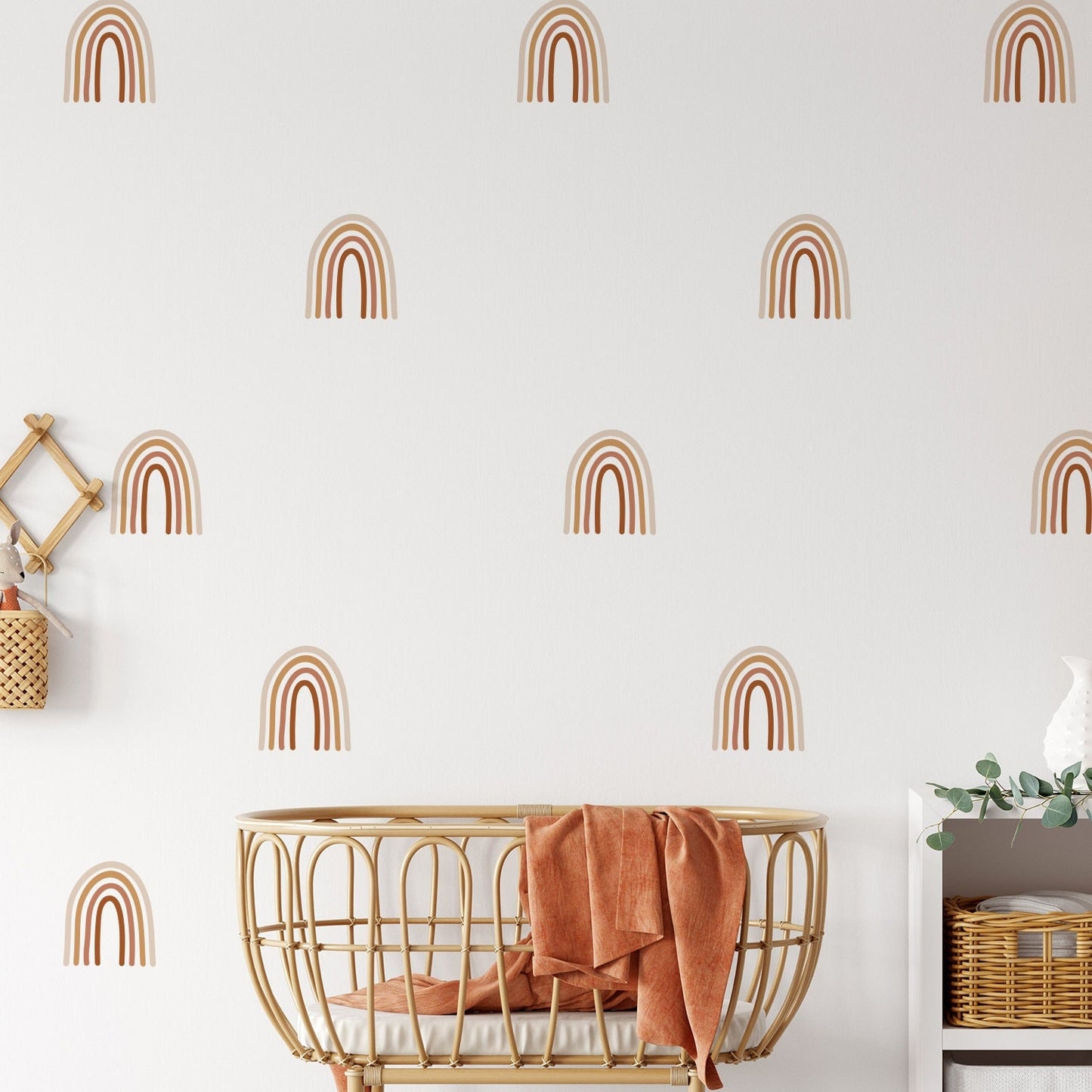 Fröhliche Boho-Stil Regenbogen Wandaufkleber von justgoodmood, ideal für kreative Kinderzimmer-Deko.